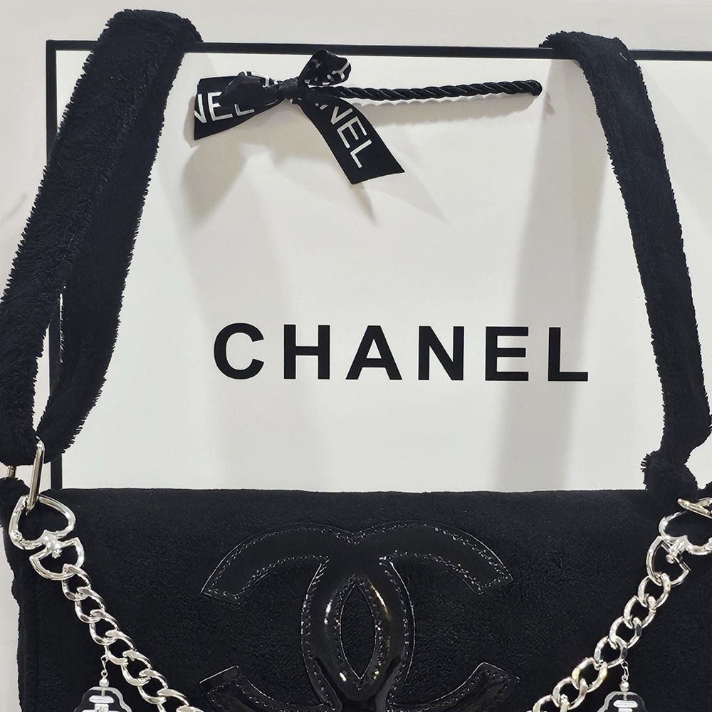 Authentic Chanel Precision Terry Cloth Shoulder Bag 2006  (item #N02) - Picture 5 of 12